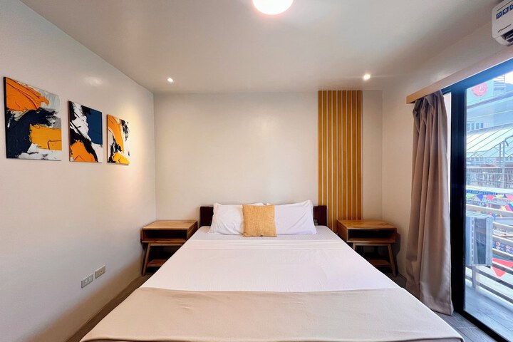 Room 9 of 24