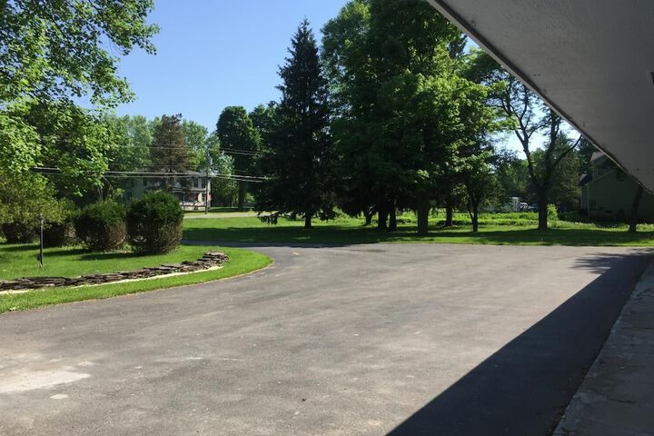 Property Grounds 21 of 24