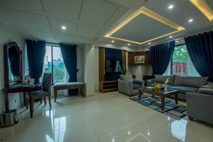 Room 8 of 60