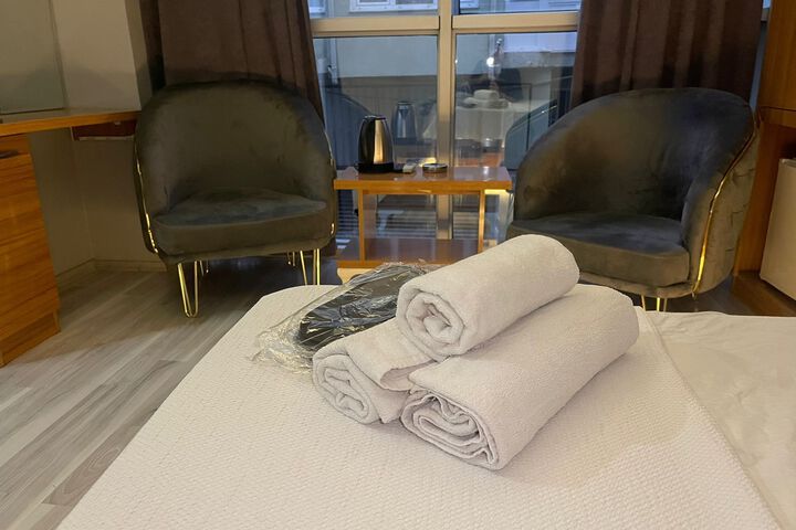 Room 9 of 9