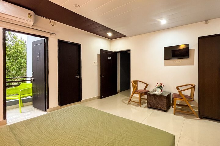 Room 14 of 69