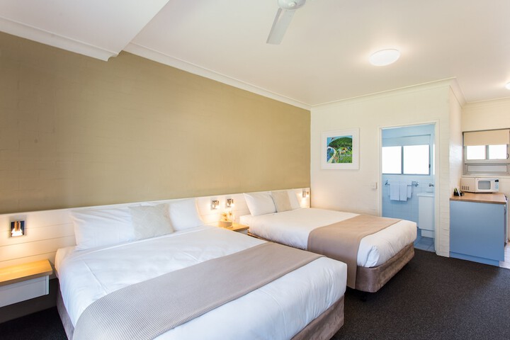 Room 12 of 63