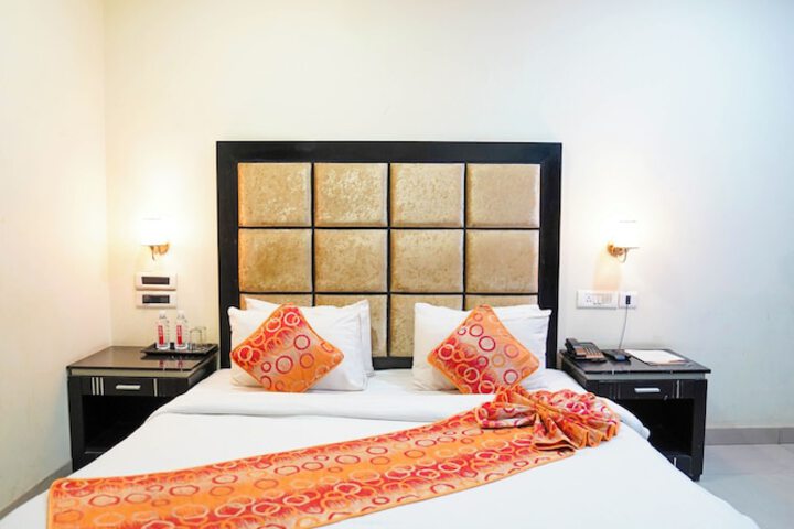 Room 12 of 75