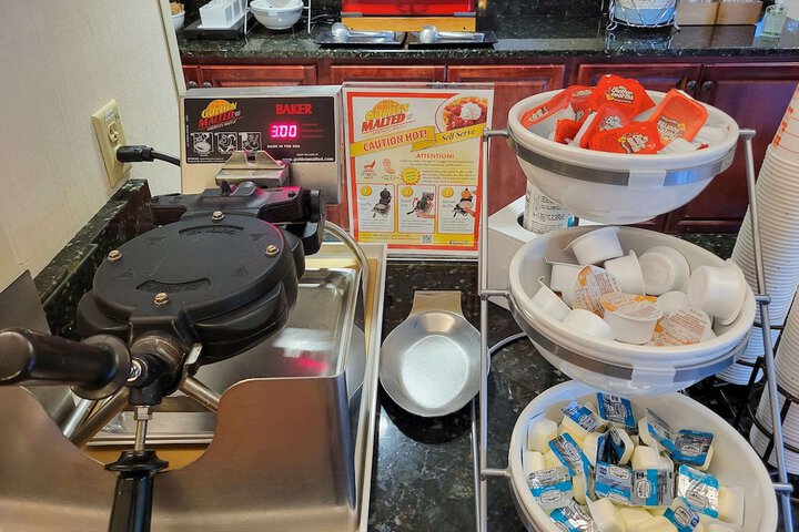 Breakfast/Coffee Service 19 of 31