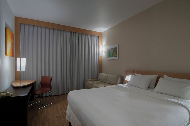 Room 29 of 108