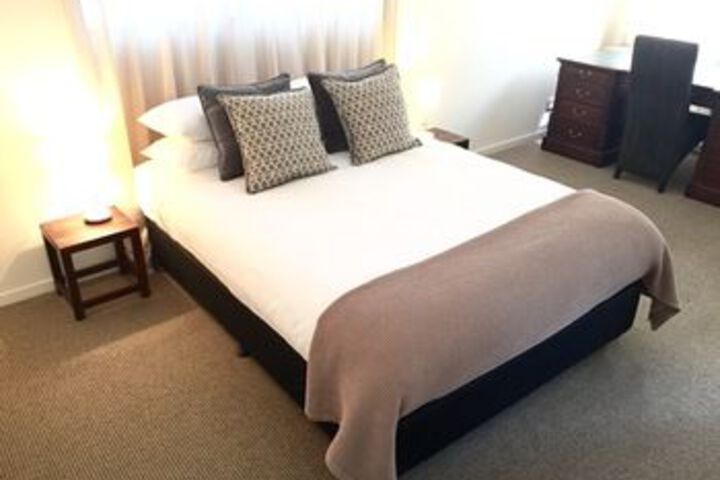 Room 11 of 22