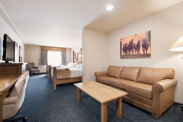 Room 13 of 65