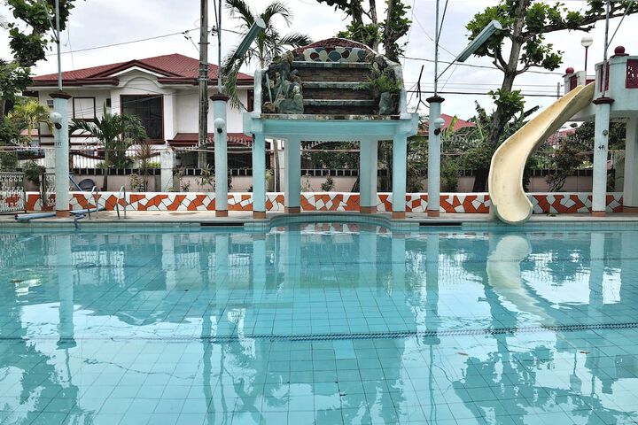 Pool 14 of 26