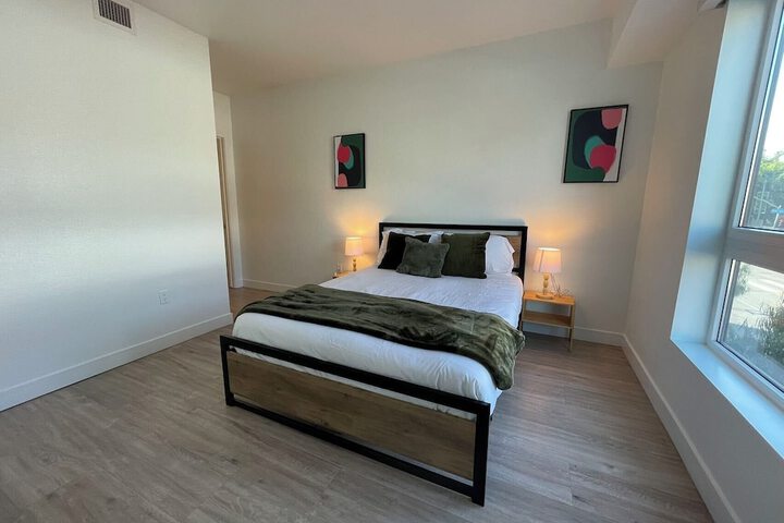 Room 2 of 16