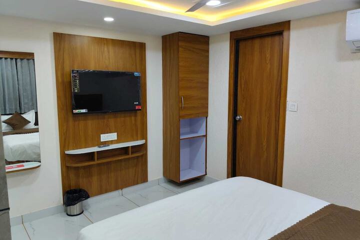 Room 17 of 29