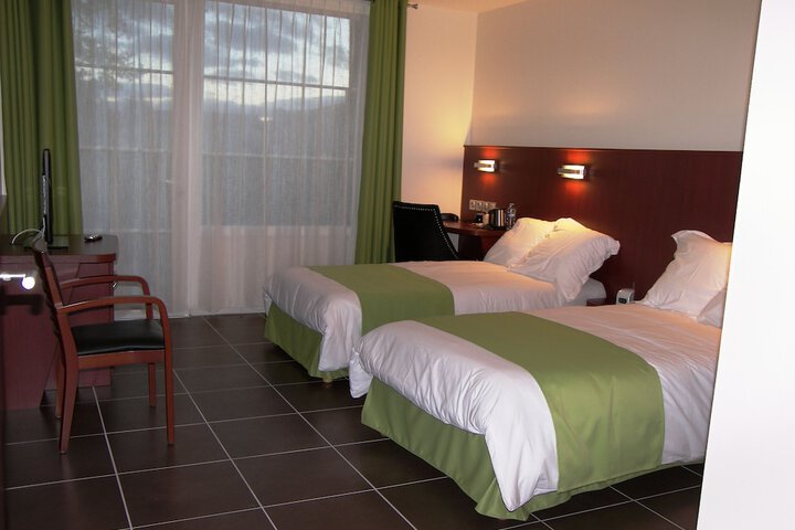 Room 6 of 43
