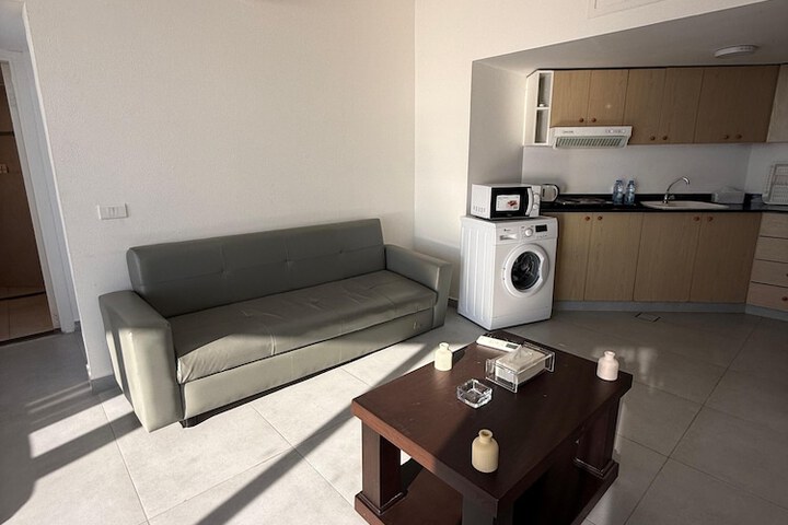 Room 15 of 32