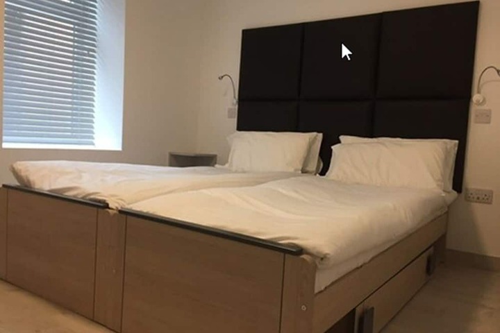 Room 26 of 219