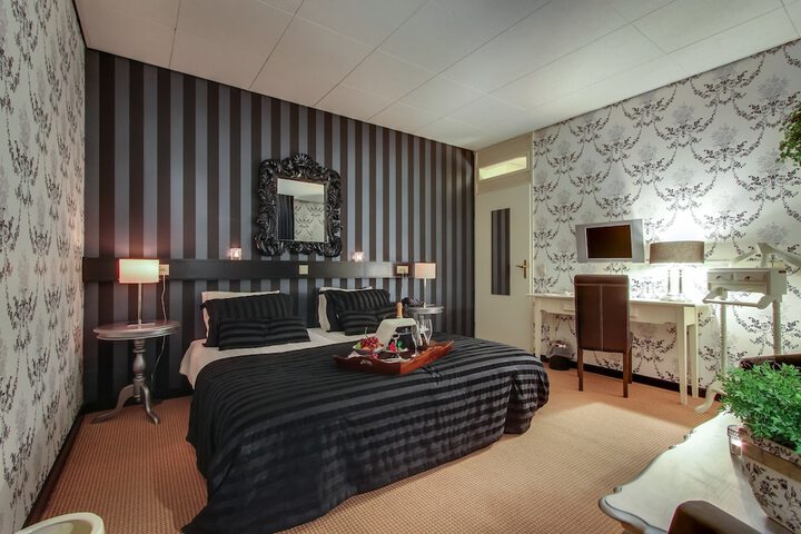Room 8 of 41