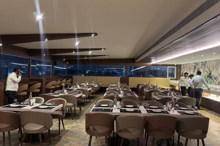 Dining 19 of 27