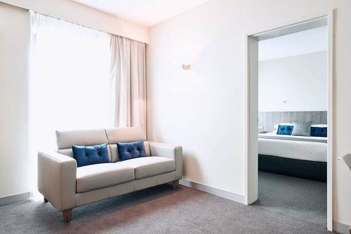 Room 13 of 25