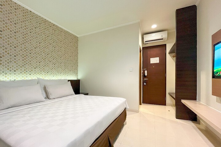 Room 11 of 61