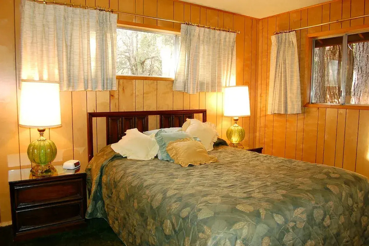 Room 3 of 11