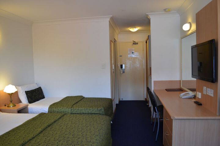 Room 4 of 51
