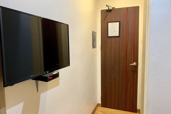 Room 7 of 26