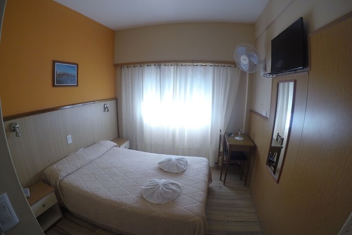 Room 7 of 44