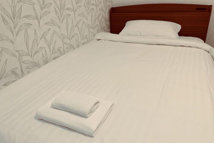 Room 6 of 34