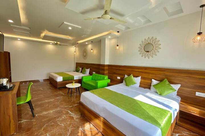 Room 4 of 47