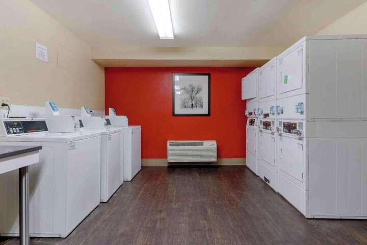 Laundry 21 of 25