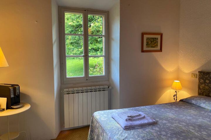 Room 8 of 34