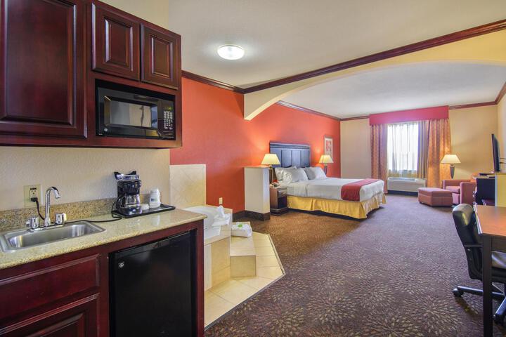 Standard Room, King or Two Doubles (3 of 3)
