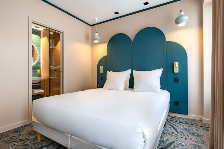 Room 21 of 32