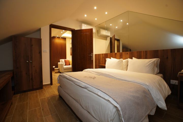 Room 16 of 29