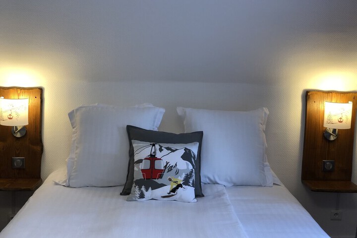 Room 40 of 86
