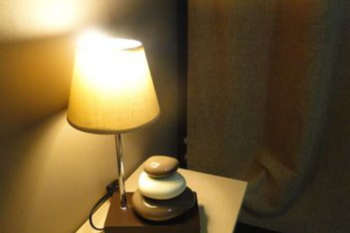 Room 93 of 103