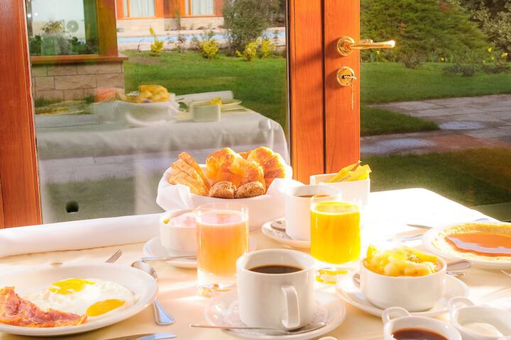 Breakfast area