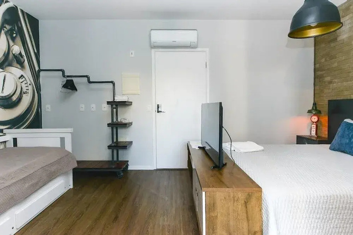 Room 3 of 17
