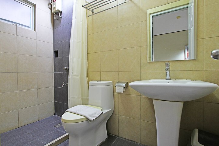 Room 32 of 58