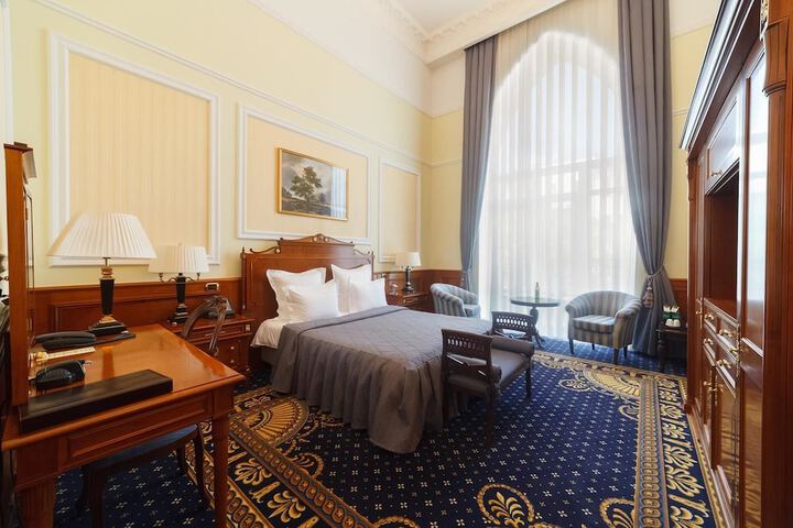 Room 21 of 65