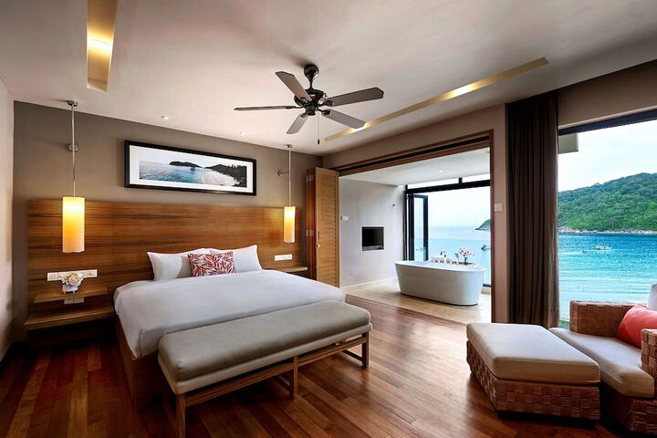 Room 16 of 106