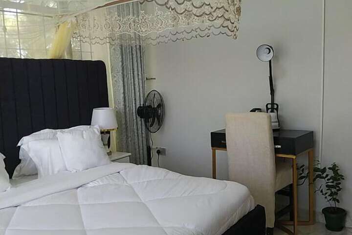 Room 16 of 36