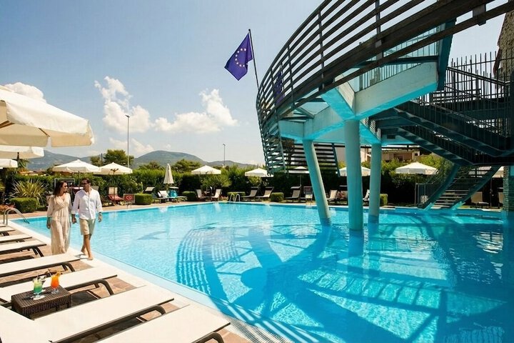 Pool 17 of 29