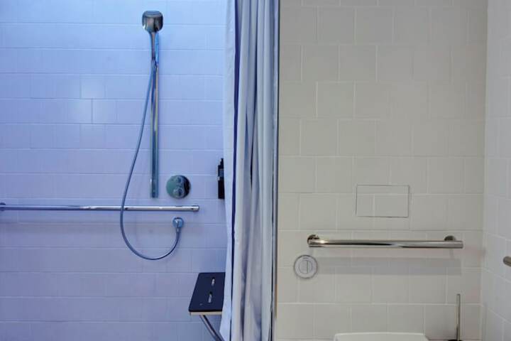 Room 14 of 26