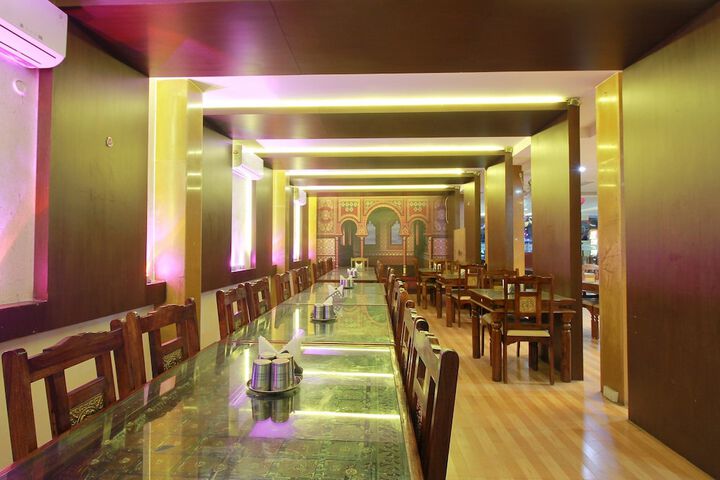 Dining 19 of 23