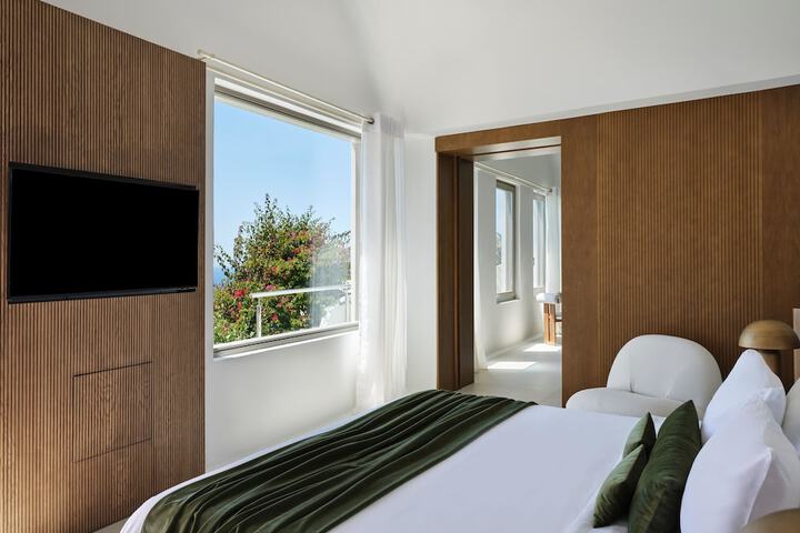 Room 38 of 203