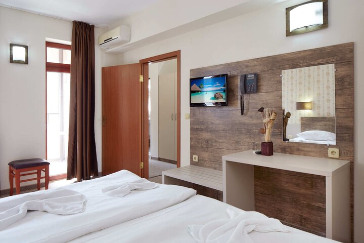 Room 10 of 23