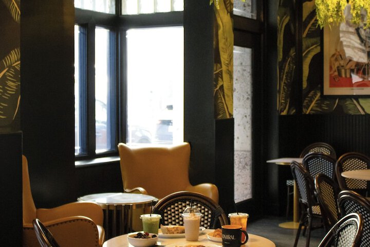 Coffee shop