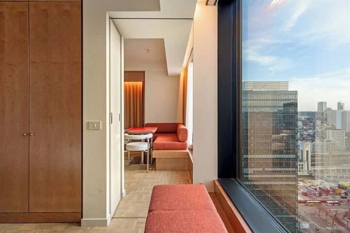 Room 42 of 75