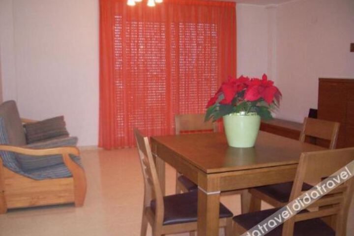 Room 2 of 28