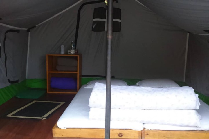 Room 6 of 33