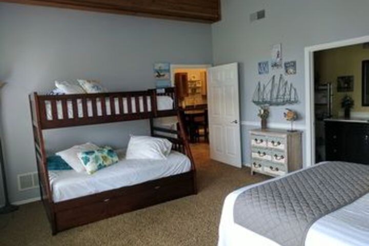 Room 12 of 20